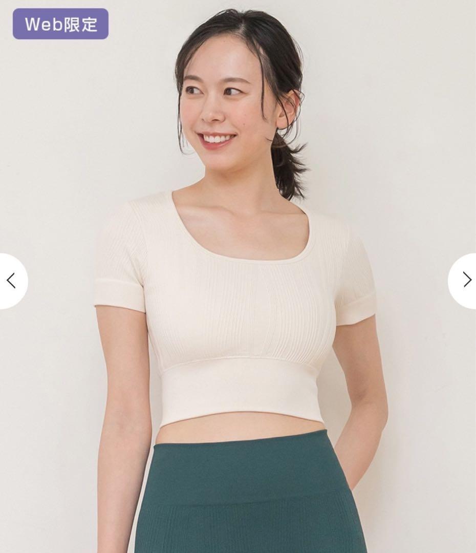 【SUKALA】ウエーブリブアクティブクロップドトップス　Sサイズ