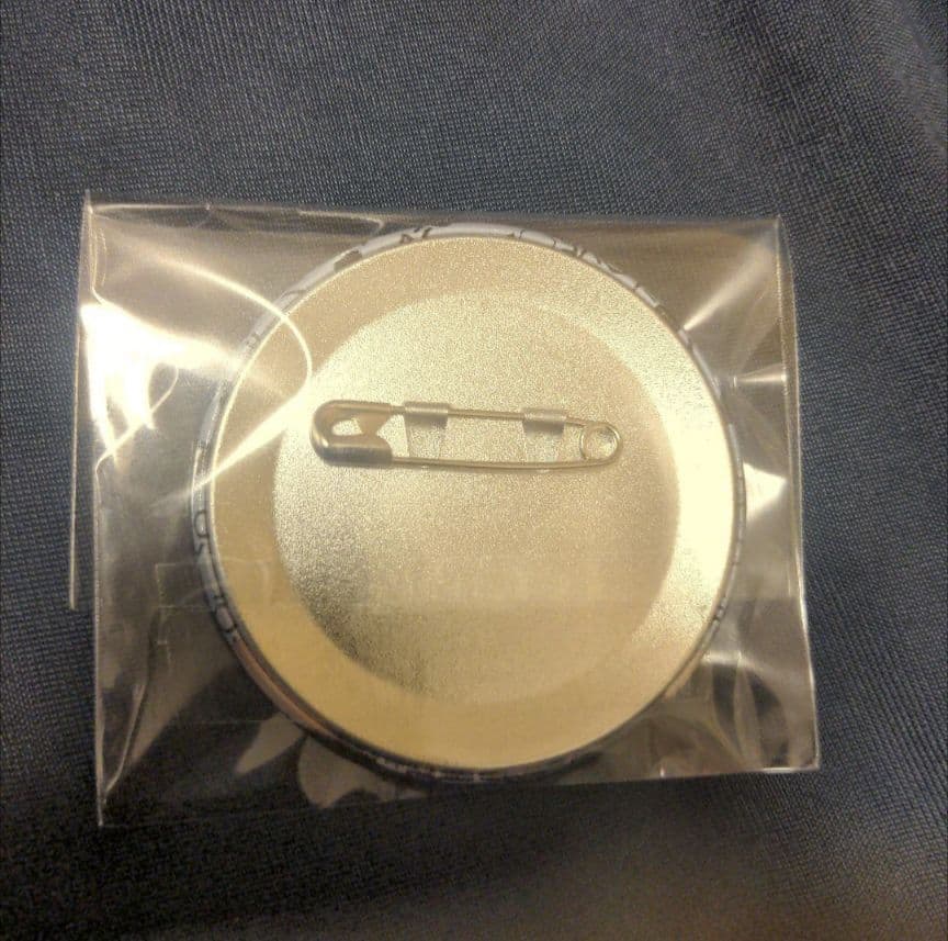 野口衣織 アリーナツアー2025缶バッジ 黒衣装 イコラブ ＝LOVE