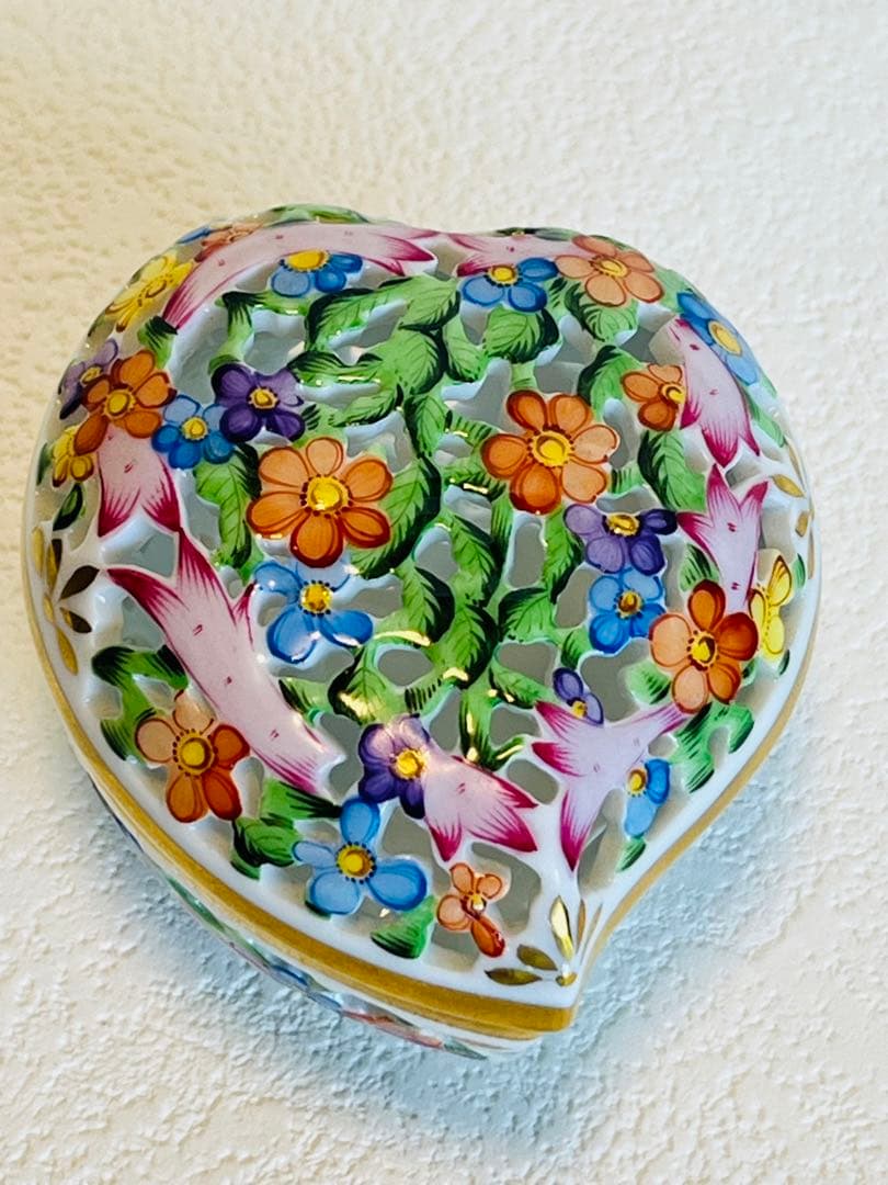 ヘレンドハート型透かしボンボン入れハンドペイント