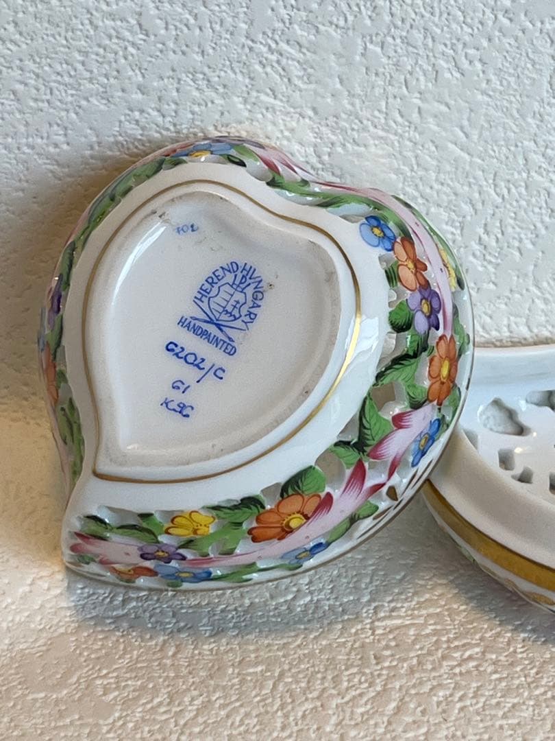 ヘレンドハート型透かしボンボン入れハンドペイント