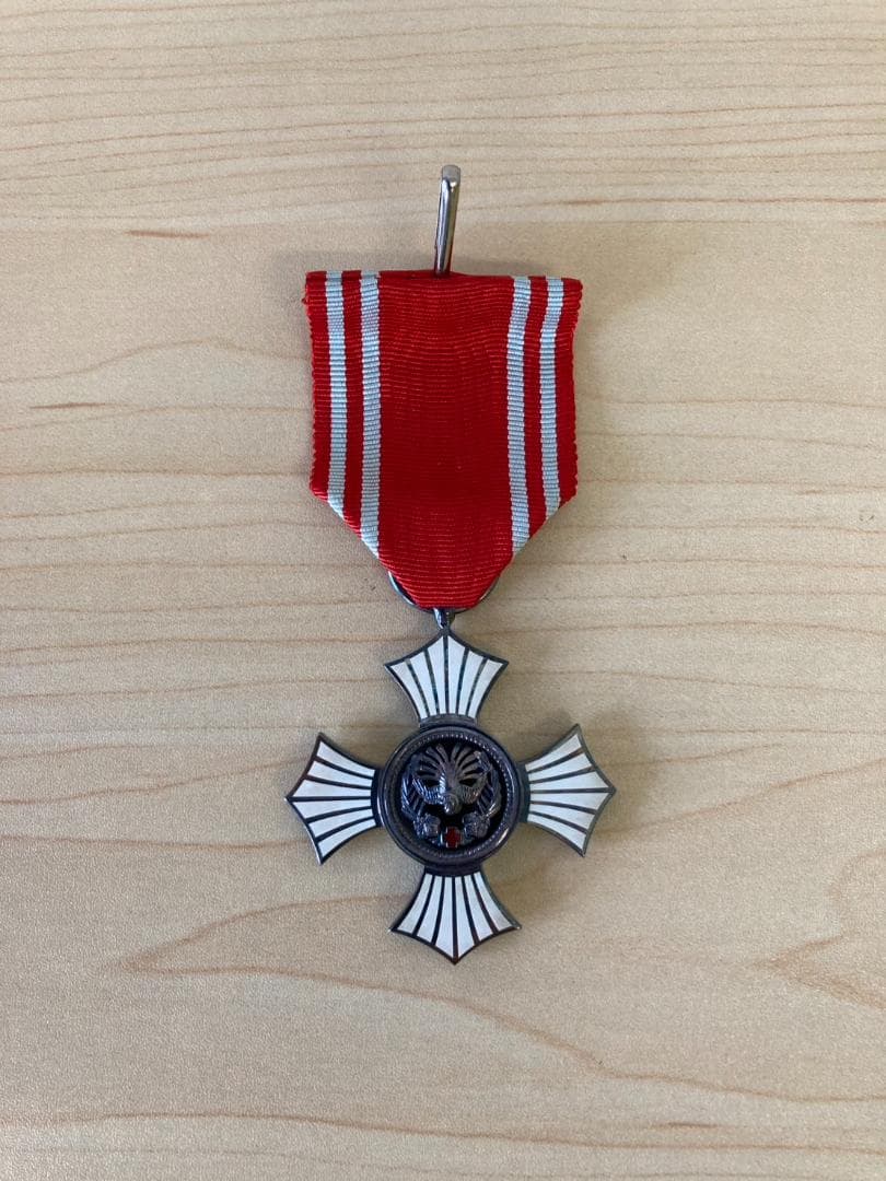 日本赤十字社 金色有功章 銀色有功章 勲章 ☆金銀セット☆