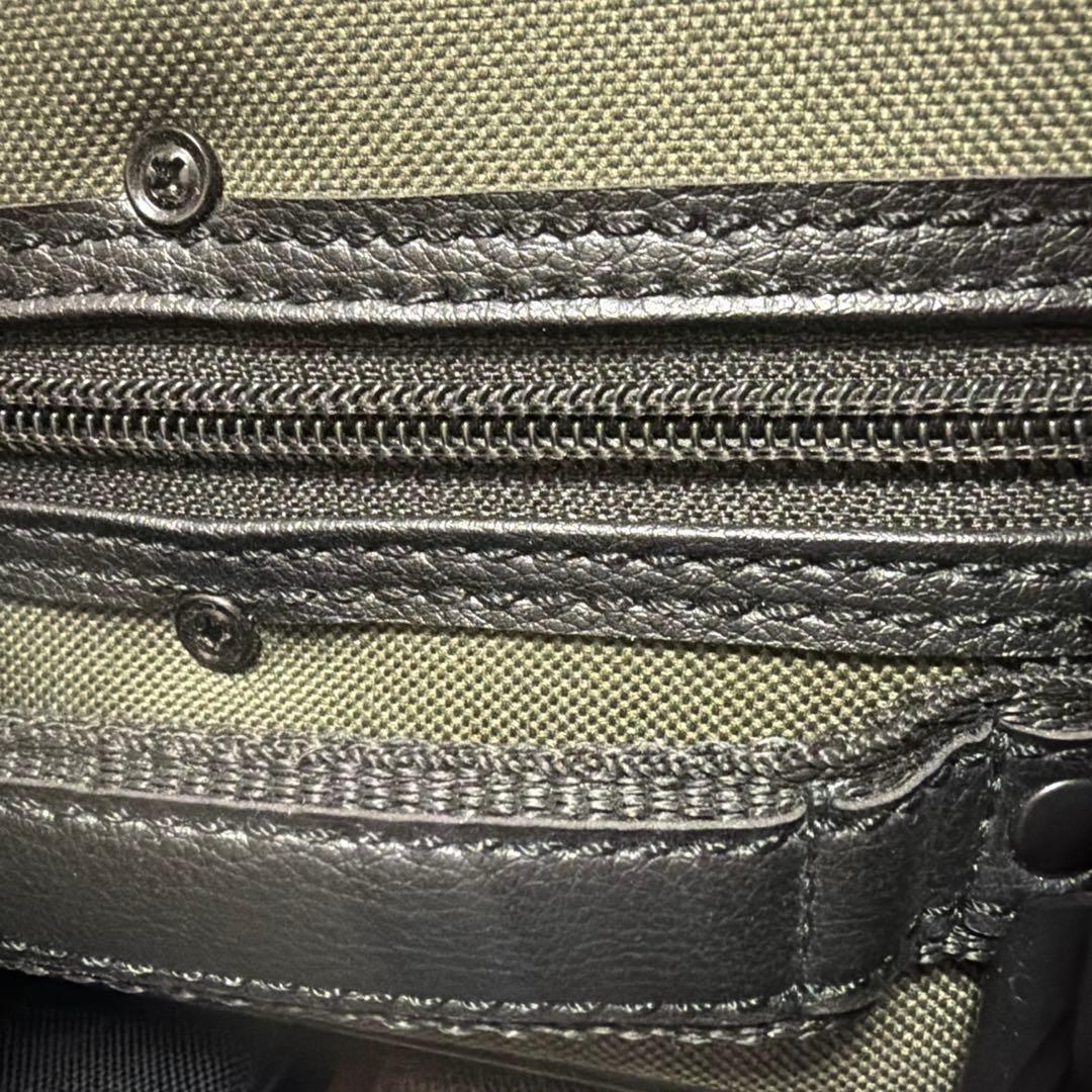 バイオリン　ケース　pedi (カタログより2.3kg)