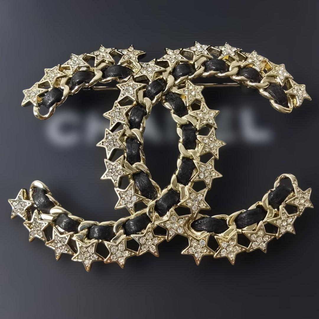 極美品 レザー　ゴールド　ブローチ