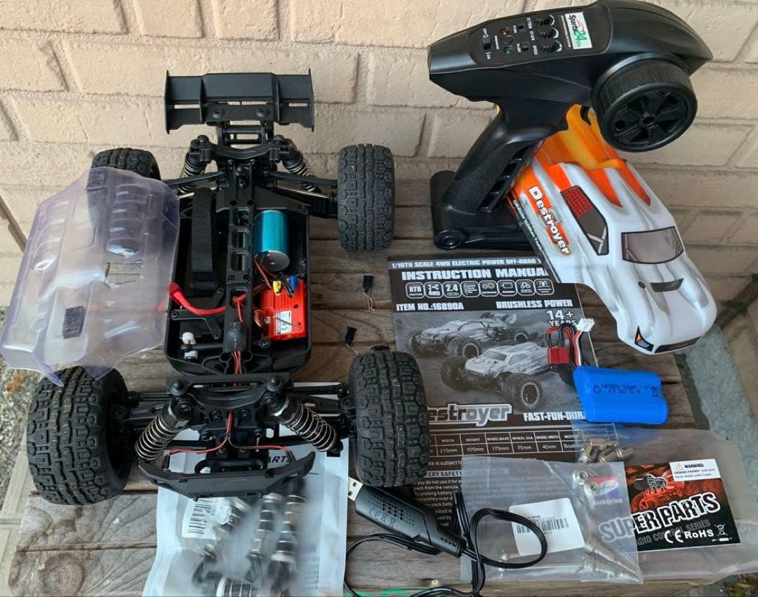 HBX haiboxing 16890a ブラシレス 激レア　希少 速いです。