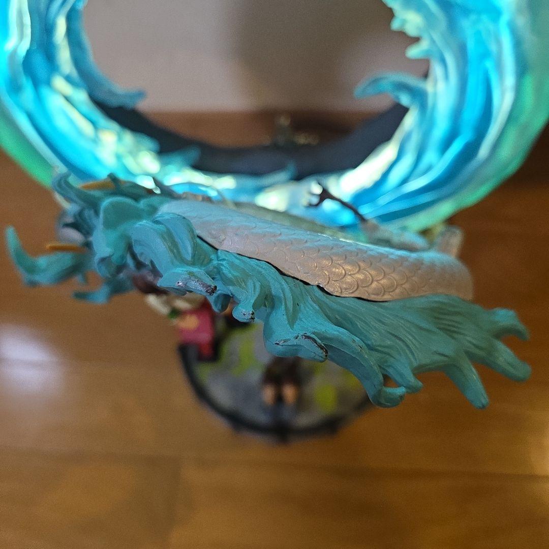 千と千尋の神隠し　海外フィギュア　　　 ライトアップ　チヒロ　ハク　アブラヤ