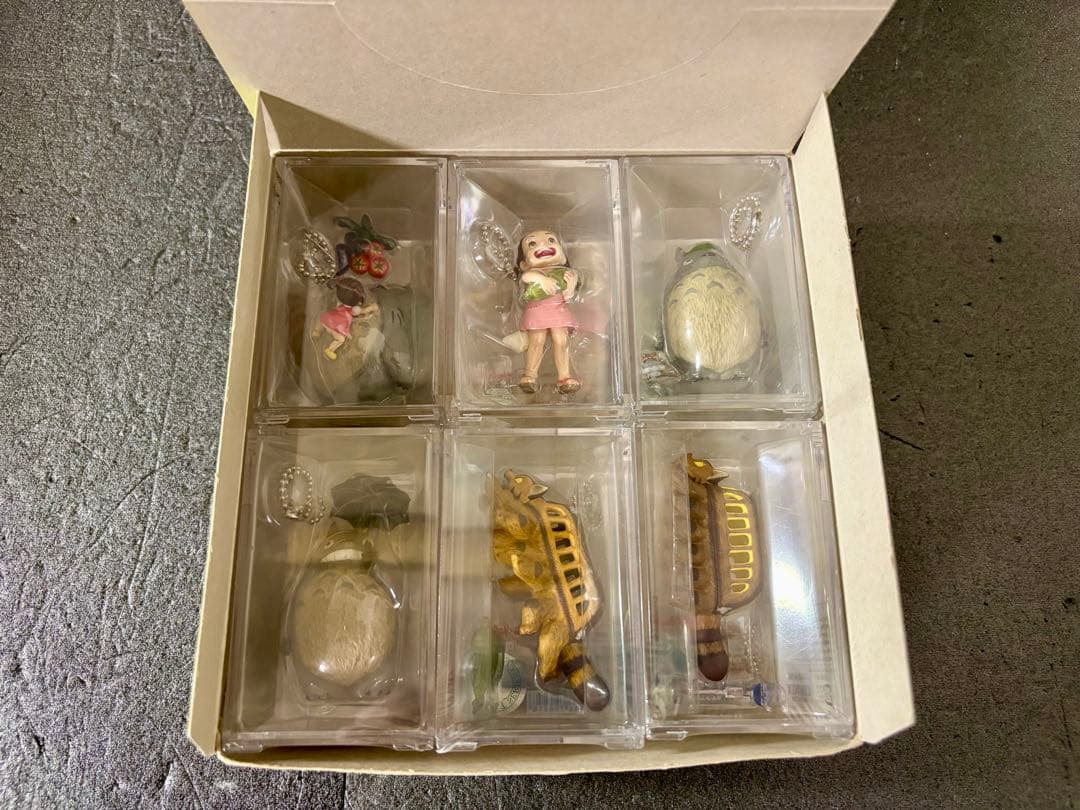 となりのトトロ　コミニカ　 ミニ　フィギュア　キーホルダー　トトロ　メイ　ジブリ