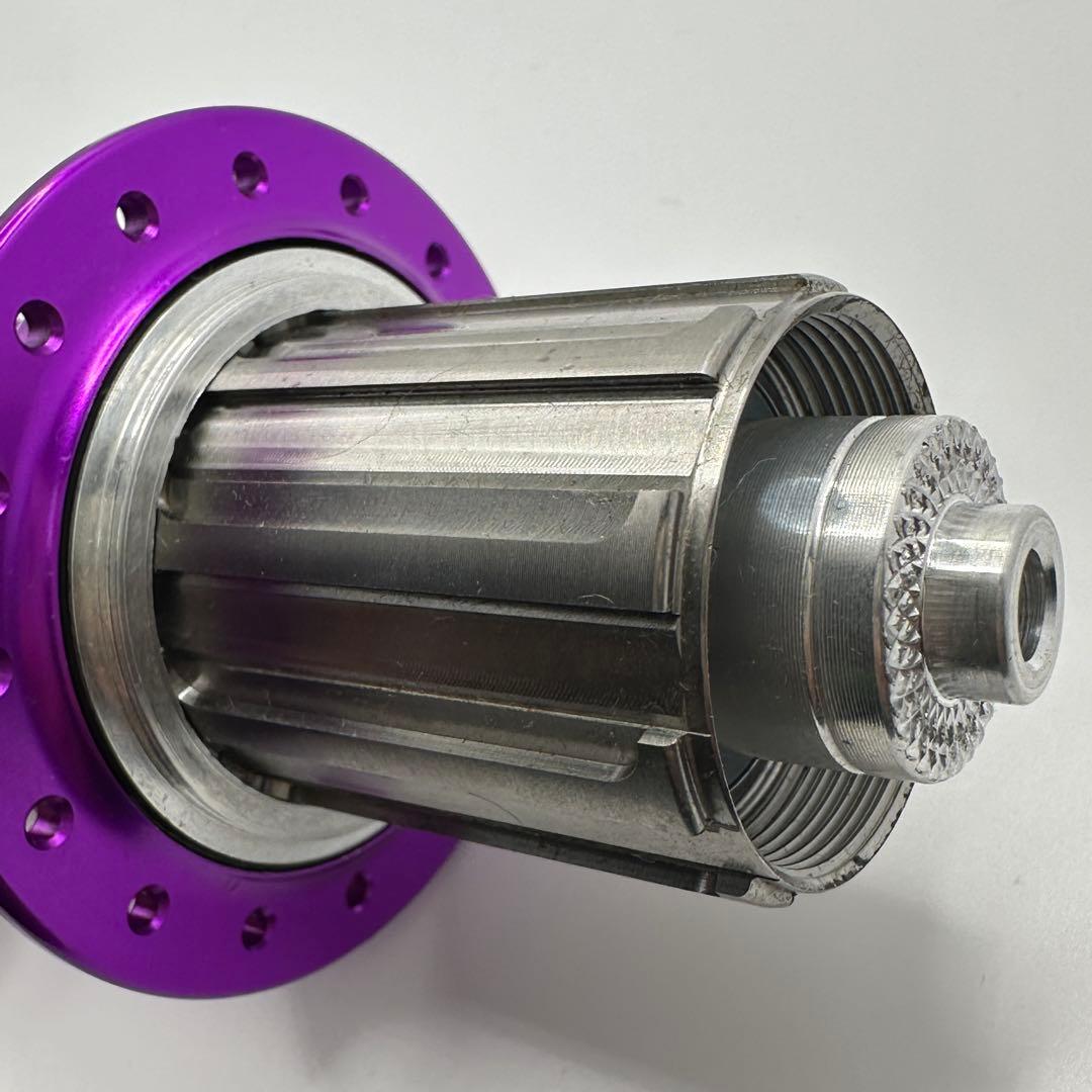 新品 WHITE INDUSTRIES T11 リアハブ 32H HG