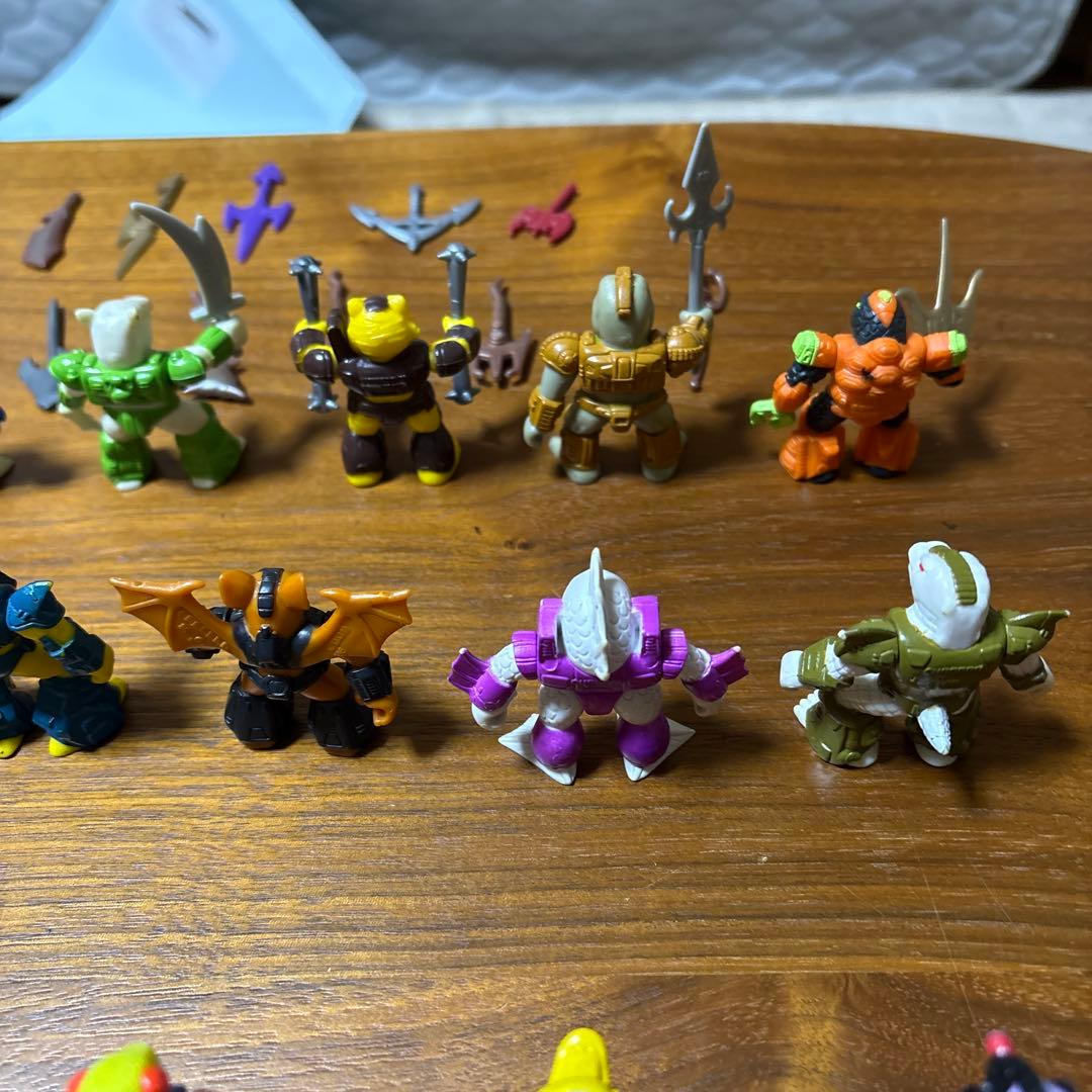 ビーストフォーマー　レーザービースト　本体22体　武器19個