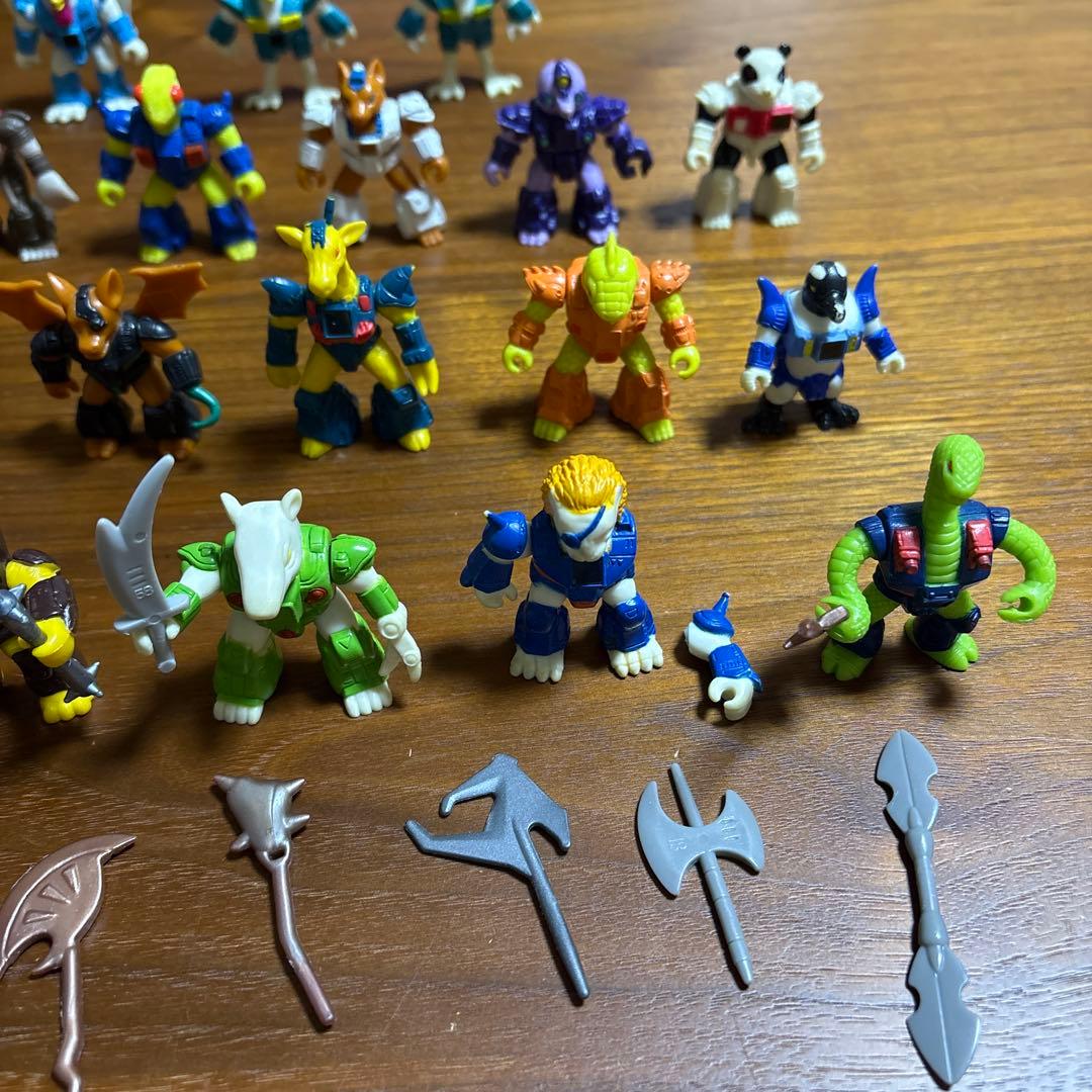 ビーストフォーマー　レーザービースト　本体22体　武器19個