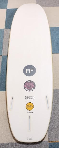 Mick Fanning The Beastie ソフトボード　ハードケース付