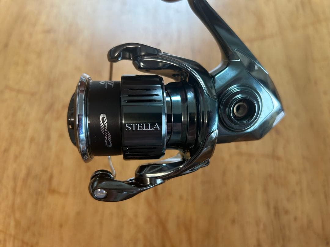 未使用品　22 STELLA スピニングリール ステラ　C2000SHG