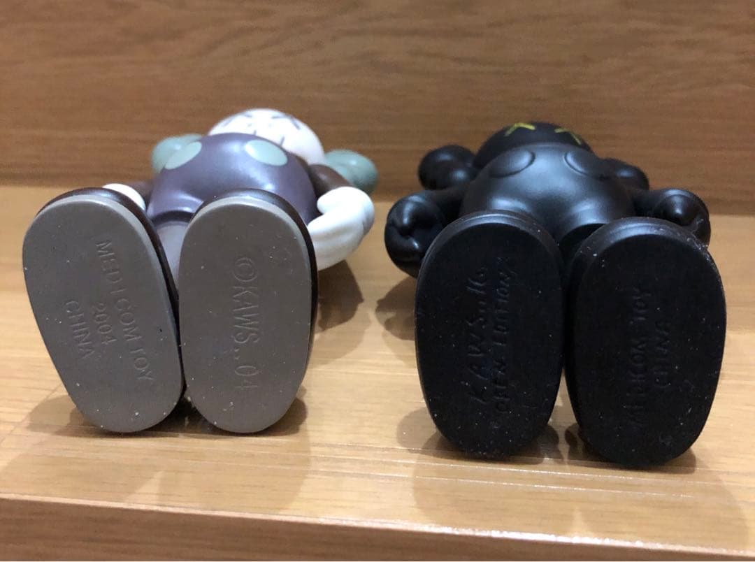 KAWS COMPANION カウズ ノーマル ブラック フィギュア 20cm