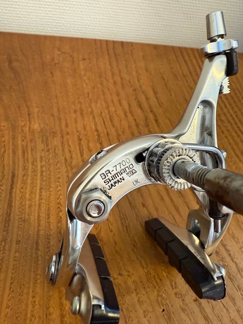 DURA-ACE BR-7700キャリパーブレーキ シルバー