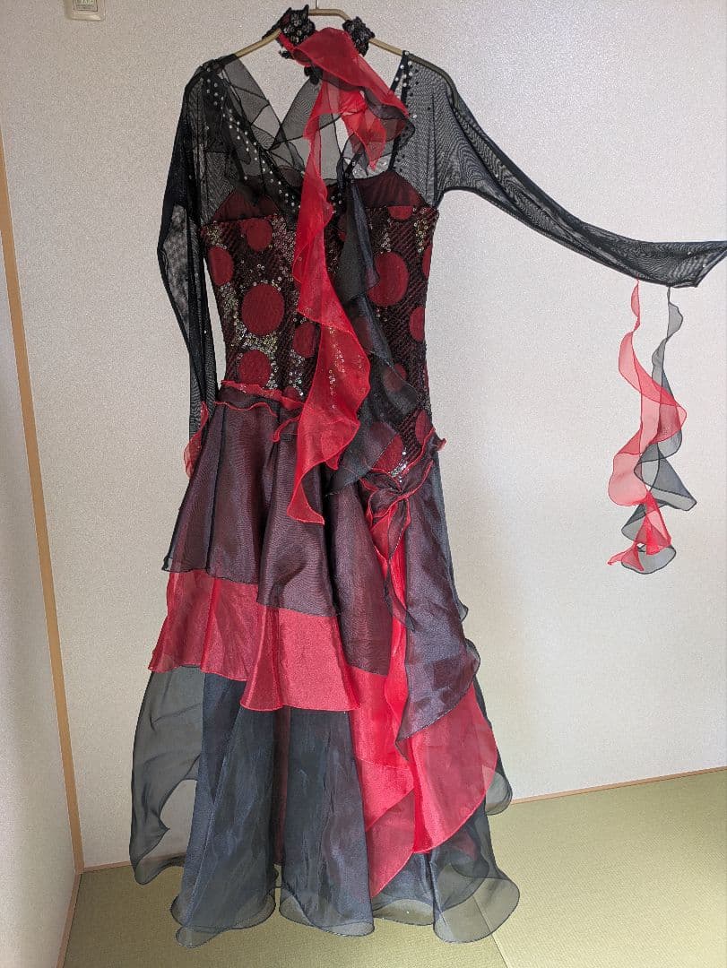 社交ダンス ドレス 黒 赤 スタンダード