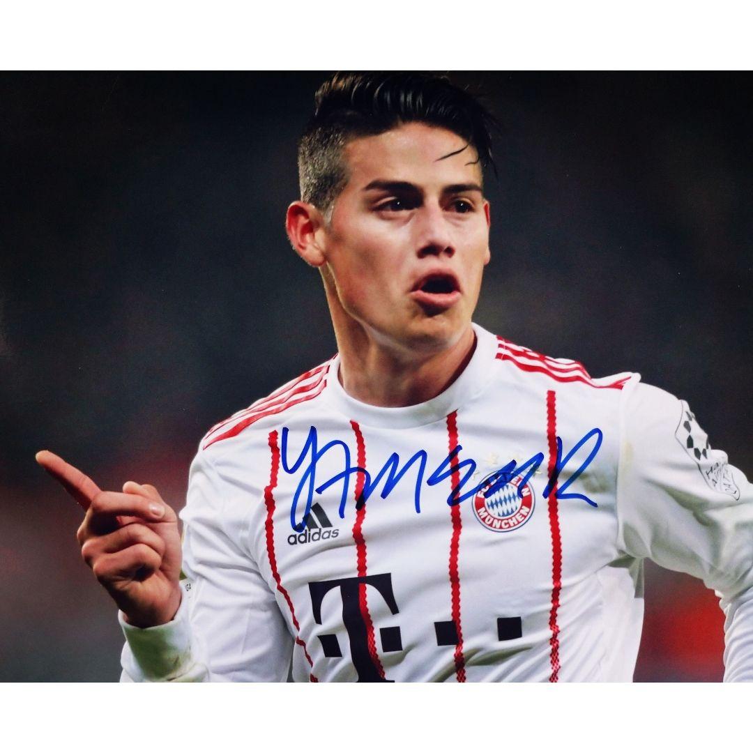 セール中…ロドリゲス直筆サイン入り写真…顔アップ…サッカー コロンビア代表…⑩