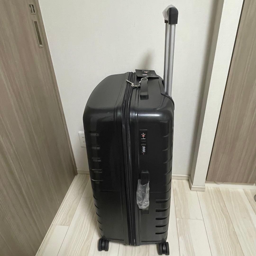 キャリーケース　28インチ　スーツケース　③ブラック　黒　四輪キャスター