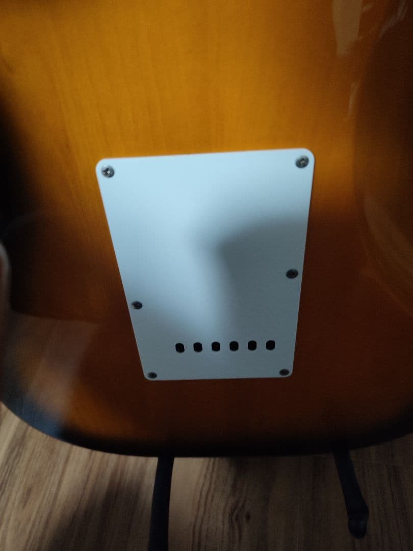 スクワイヤー Stratocaster 　ケース＆シールド付