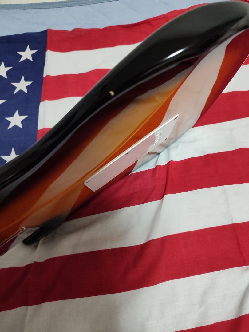 スクワイヤー Stratocaster 　ケース＆シールド付