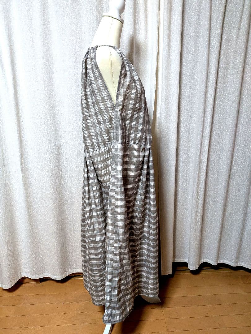 SR　T☆⑧と一緒　ハワイアンワンピース（タック）