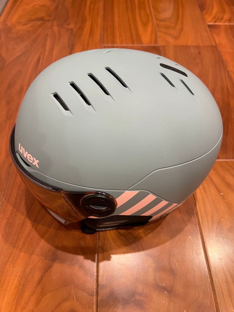 年末セールです【美品】uvex rocket jr. visor 51-55㎝