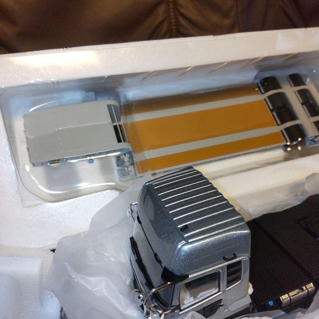 UDトラックスクオン クオン中底床重量物運搬トレーラーセット　　1/43