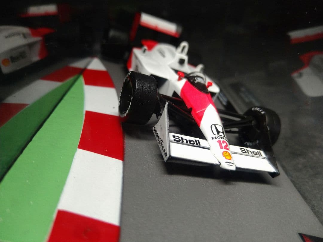 【希少】模型 フィギュア F1ホンダ アイルトンセナ1988年