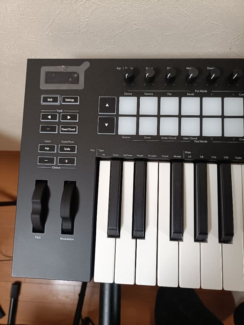 Novationノベーション Launchkey49 MK3 MIDIキーボード