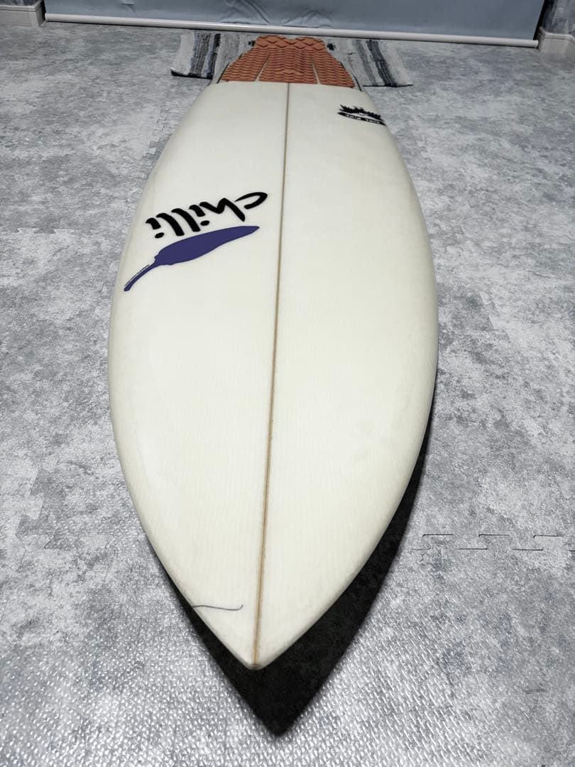 プチプチ付きチリ　RARE BIRD EPS サーフボード5.8