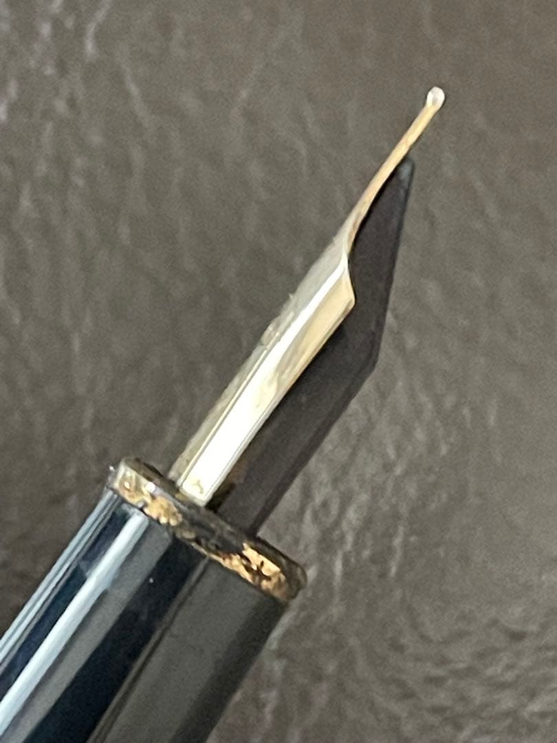 ボルドー◾️モンブラン144万年筆◾️マイスターシュテュック クラシック コンバータ