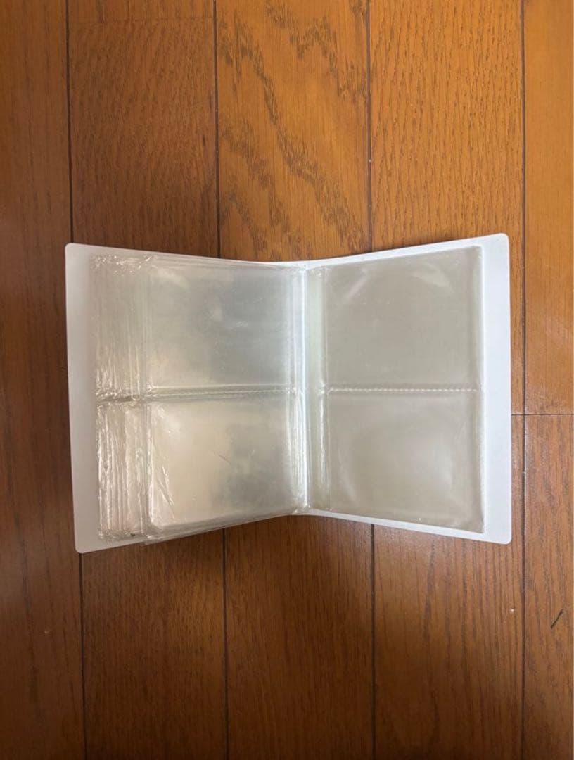 d*9様 ハローキティ コレクターズカード 60枚 アルバム一冊