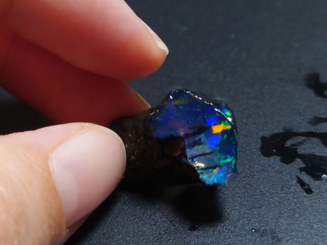 樹状突起　内包　エチオピアオパール　原石　鉱物標本