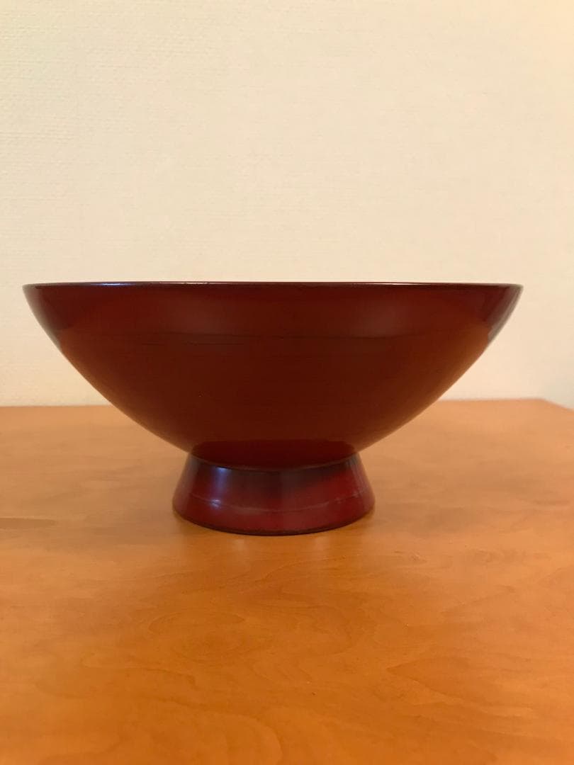 角偉三郎作　朱塗平口椀