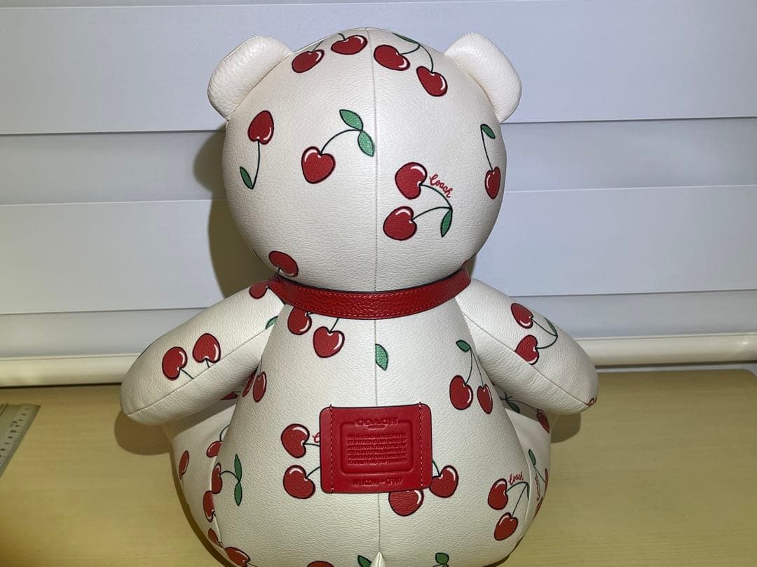 Coach チェリー柄 ぬいぐるみ
