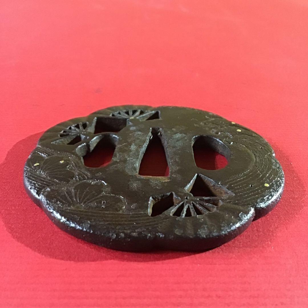 鐵地透かし　「桜扇流水図」　鍔　江戸時代保証　　　　　　書鍔箱