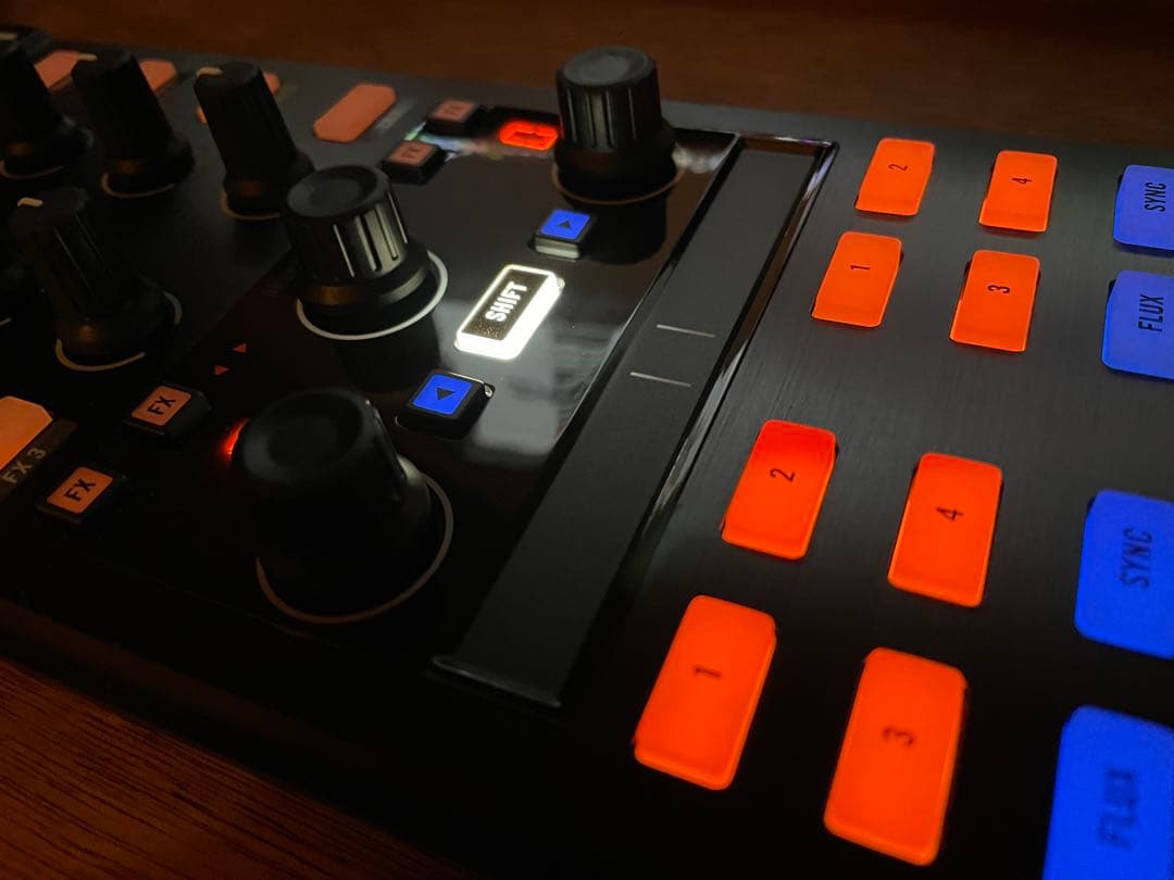 TRAKTOR KONTROL X1 MK2本体