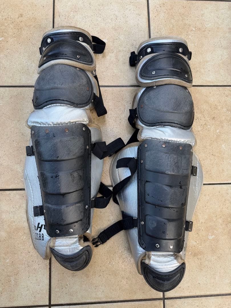 ハタケヤマ　軟式　オーダーキャッチャー防具 シルバー/ブラック