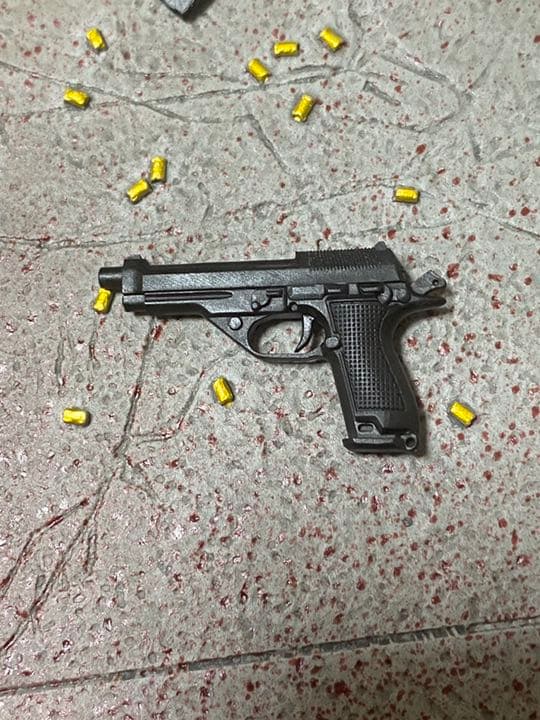 ベレッタ M93R スパルタン  1/6 カスタム