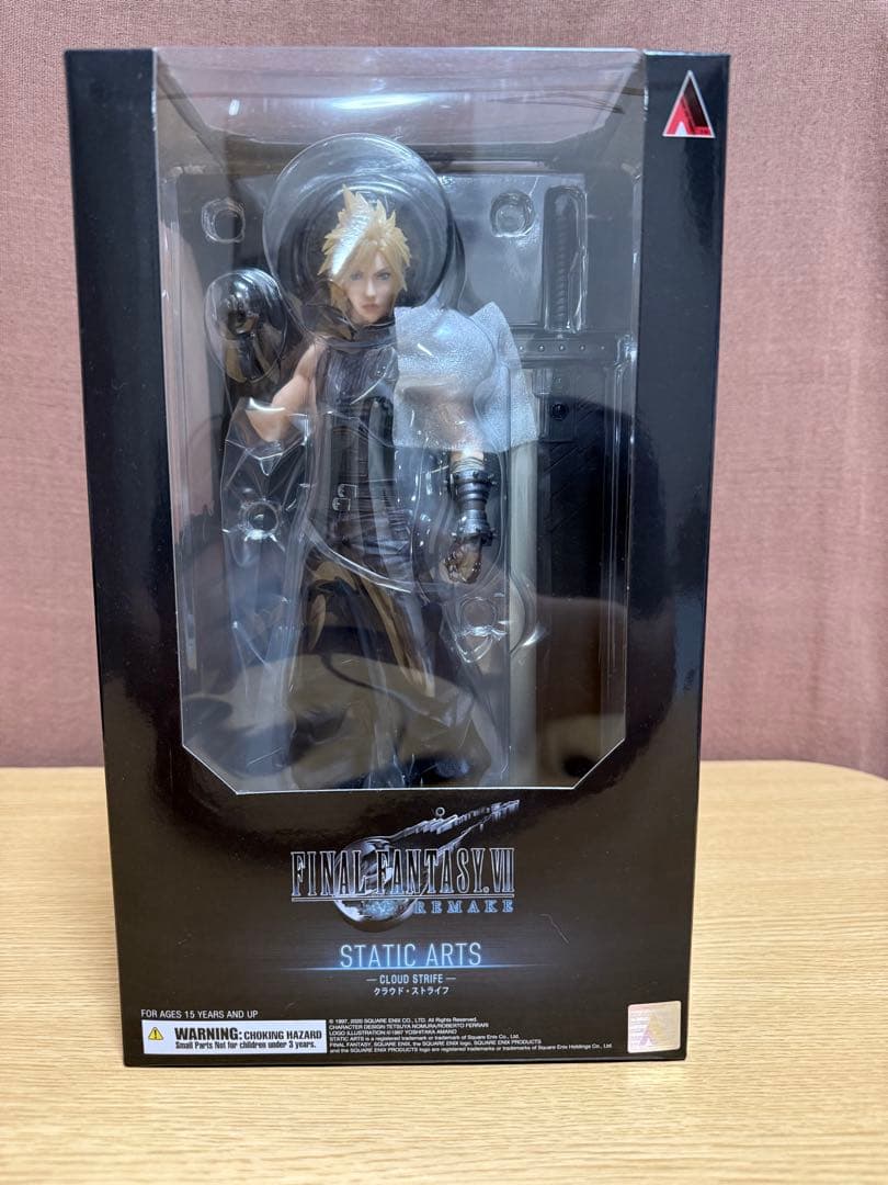 FINAL FANTASY VII CLOUD STRIFE クラウドフィギュア