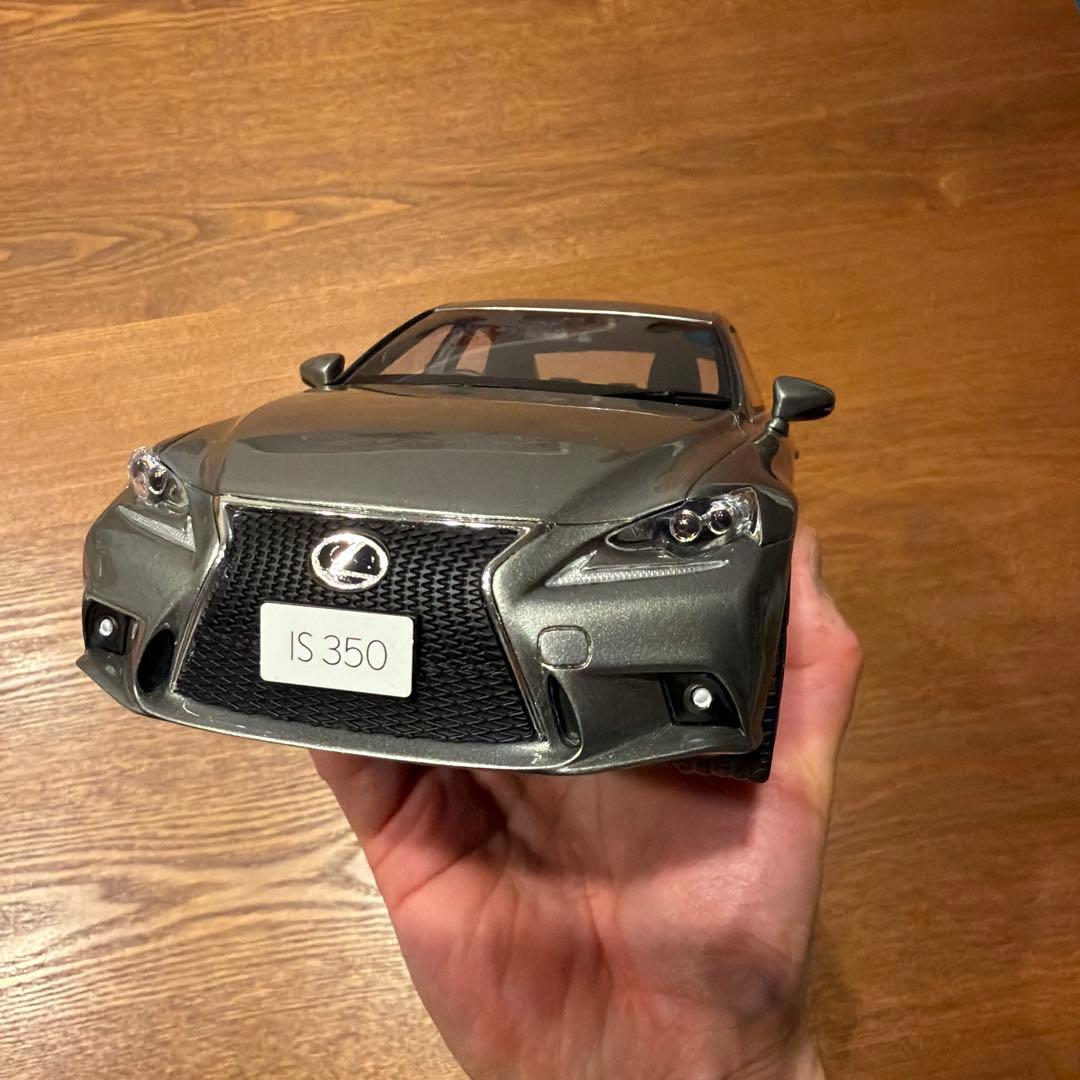 レクサスis Fスポーツ350 サムライ　1/18 展示のみ