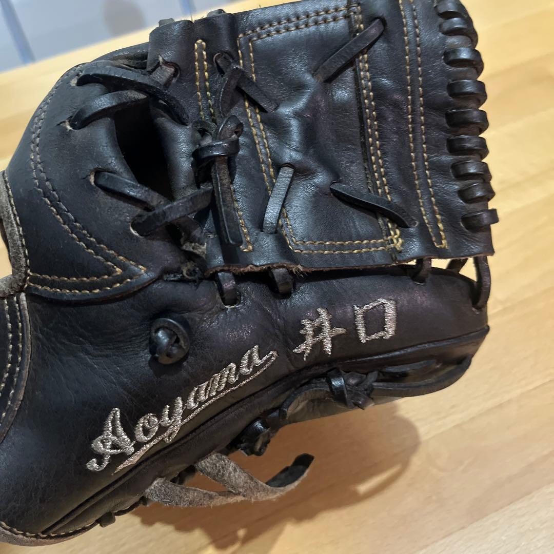 井口選手使用グローブ