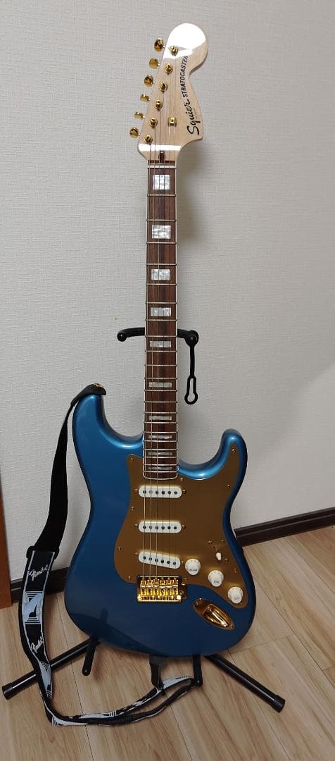 Squier ストラトキャスター　40周年モデル　Gold Edition
