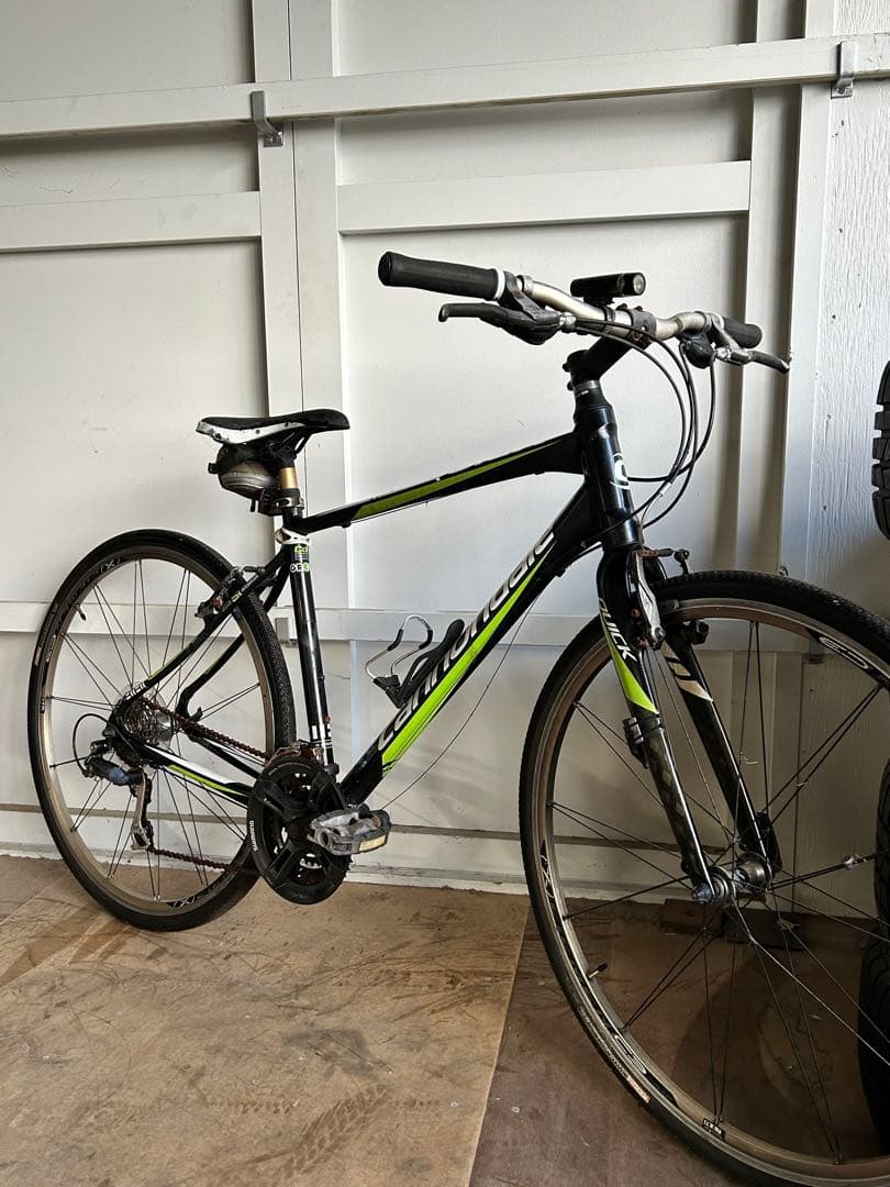 【有名メーカー】CANNONDALE クロスバイク SHIMANO 24変速