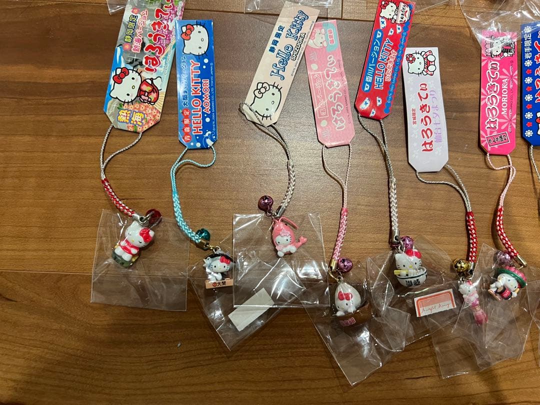 ハローキティ ご当地　限定　ストラップ　24個　セット　まとめ売り