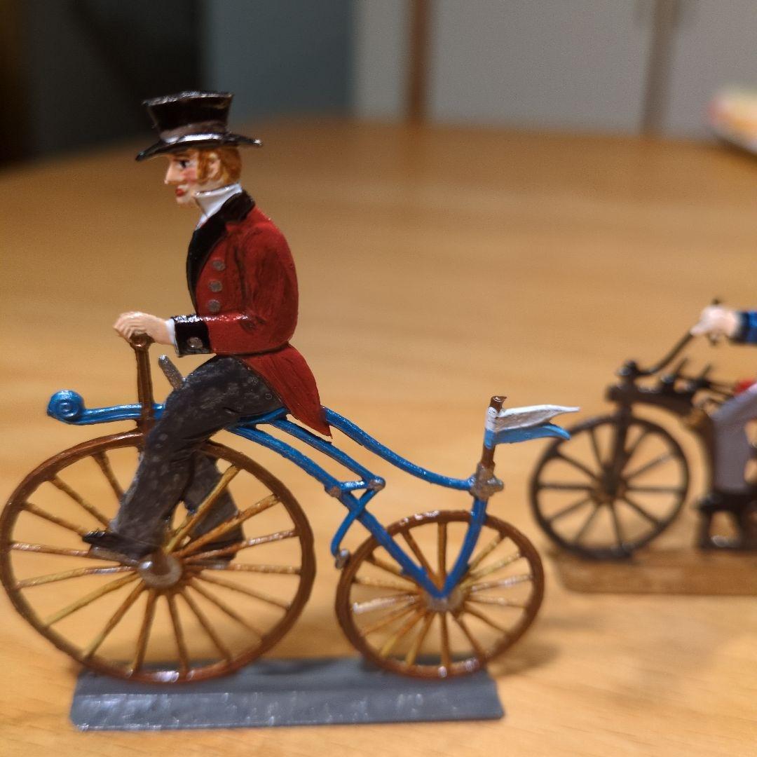 エルツ　バベットシュバイツァー社　錫の置物（自転車シリーズ）