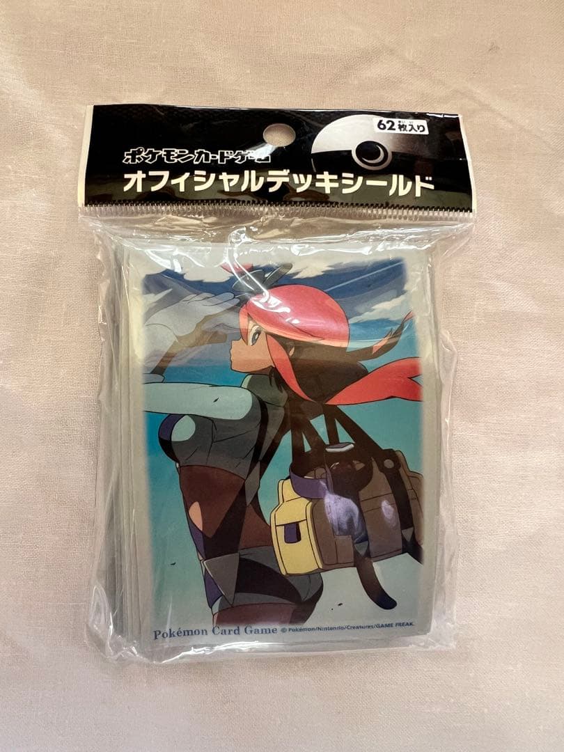 【最終値下げ！】ポケモンカードゲーム フウロ　デッキケース　デッキシールド