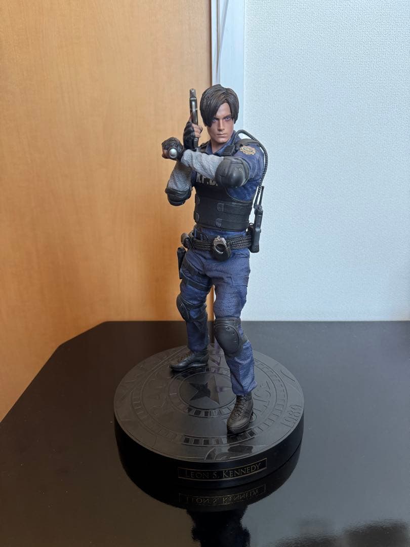 バイオハザードRE2 レオンフィギュア
