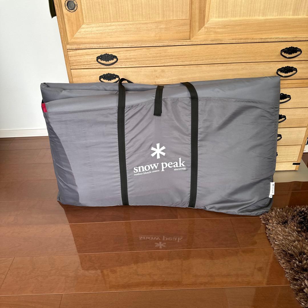 PeakアメニティードームM用の純正フロアマット＋フロアシート