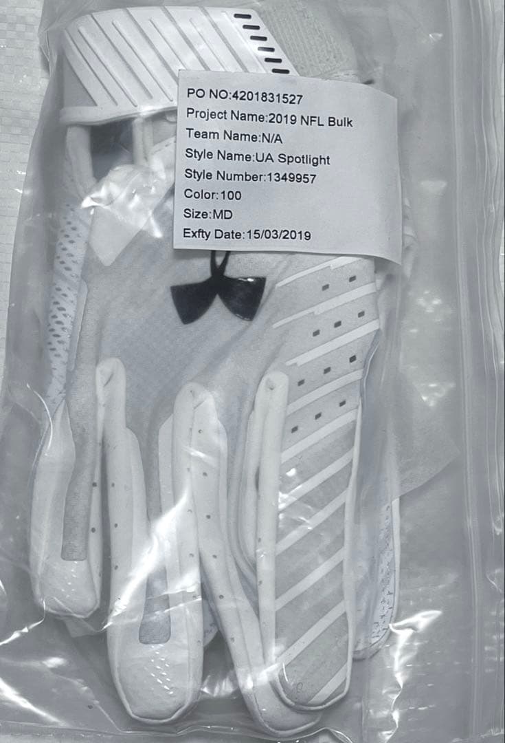 限定セール‼️UNDER ARMOUR SPOTLIGHT NFL GLOVE M