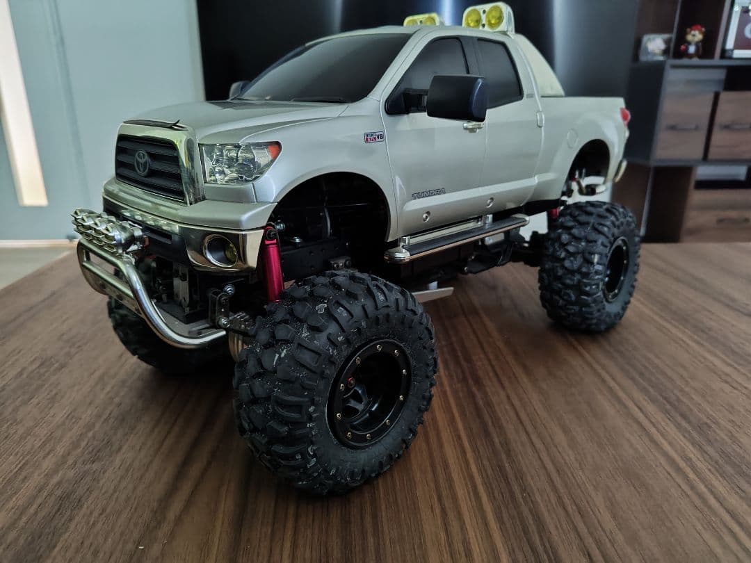 トヨタ・タンドラ　ハイリフト フルオペ