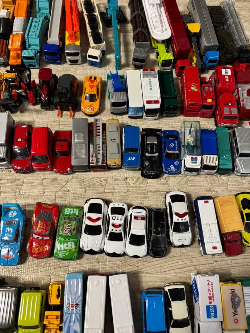 た*つ様 トミカ　ミニカー　まとめ売り　100台超え